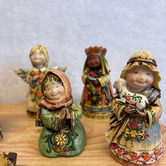 VTG 2006 Blessed be the Name Jesus Wood Carve Look Resin Nativity Set - 9 PC. - Picture 6 of 16